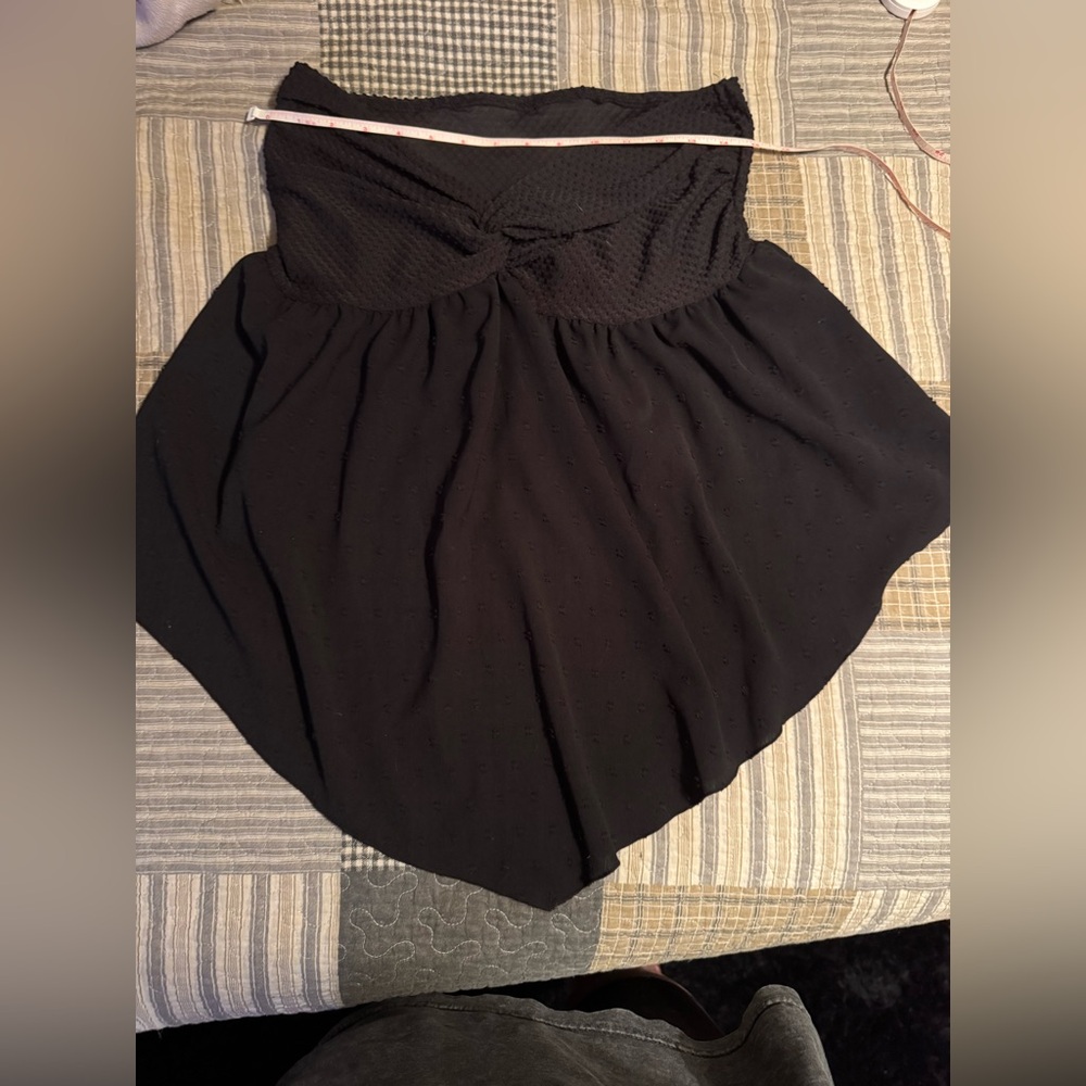 Elegant Black Women's strapless top